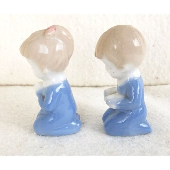 Kneeling Boy & Girl Praying, Porcelain. Japan 3" Vintage soft blues figurines - Picture 3 of 7